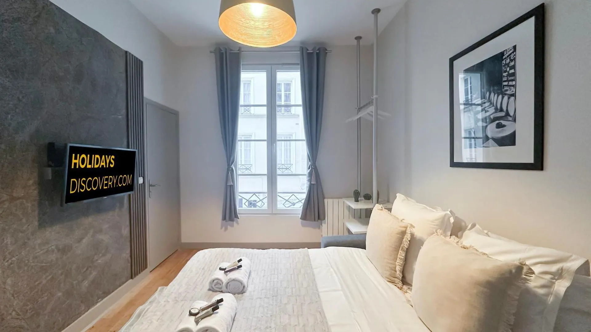 1630 - Champs Elysees Olympic Games 2024 Apartment