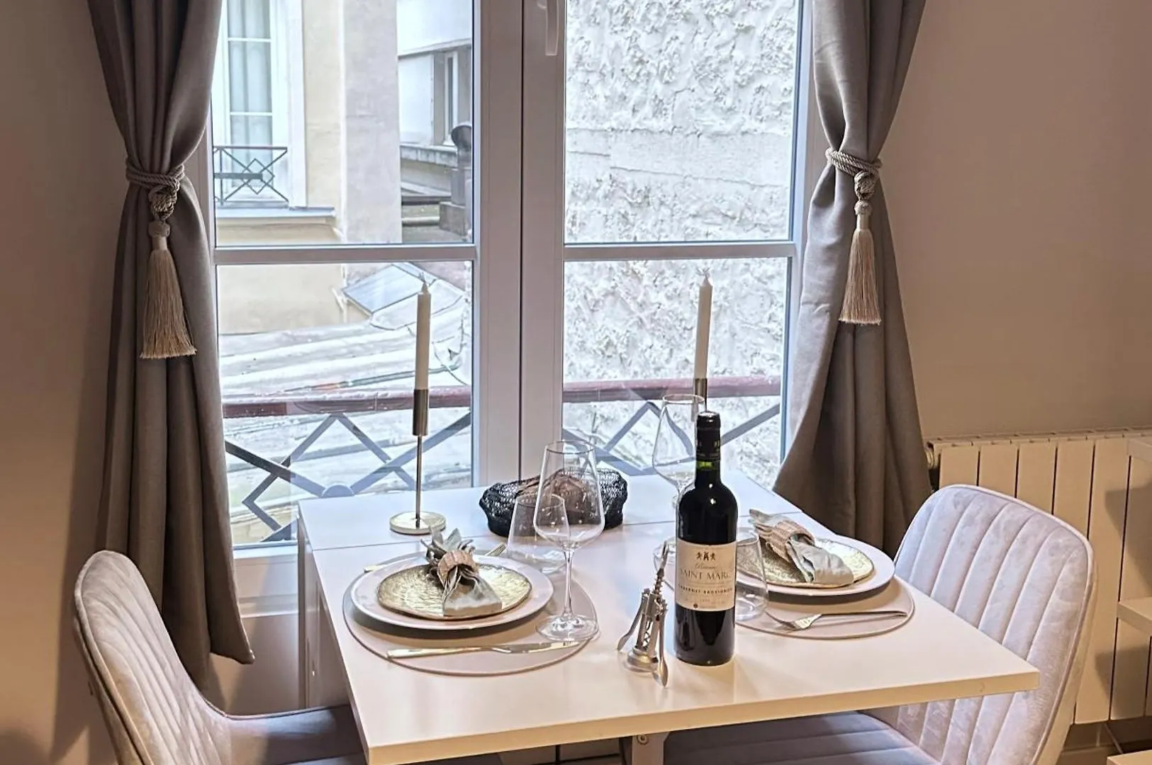 1630 - Champs Elysees Olympic Games 2024 Apartment
