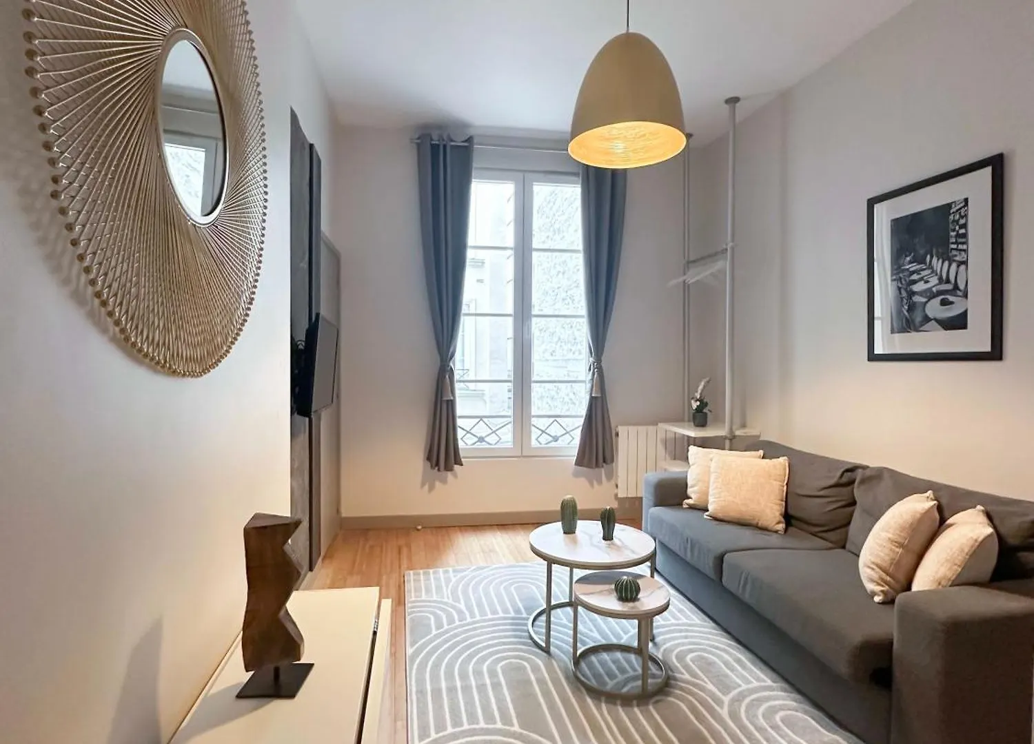 1630 - Champs Elysees Olympic Games 2024 Apartment Paris